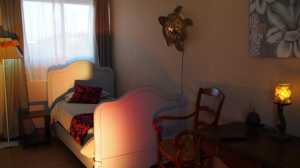 Hotel Le Relais Du Luberon Maubec  Ruang foto