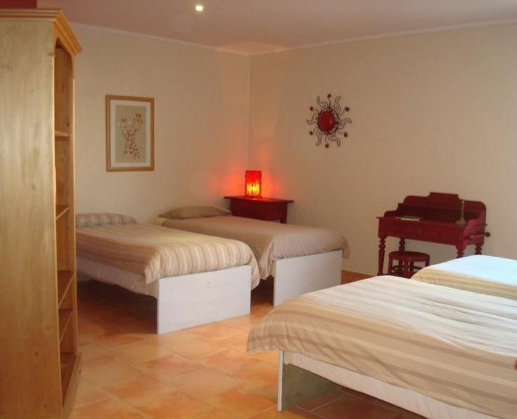 Hotel Le Relais Du Luberon Maubec  Ruang foto